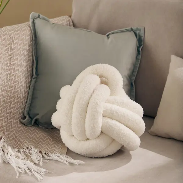 Декоративная подушка Узел ø30 см цвет молочный